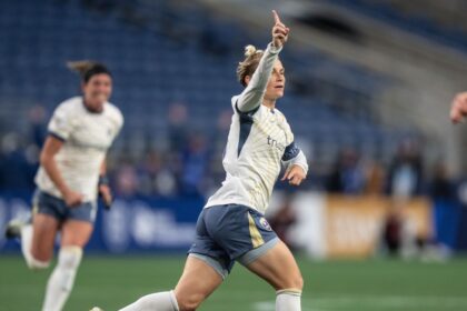 Fishlock breaks Rapinoe's scoring record