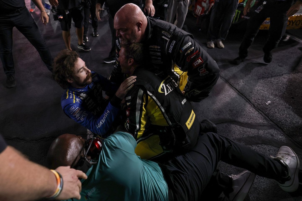 NASCAR will not penalize Hocevar and Blaney for Bristol fight