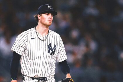 2026 AL Wild Card Odds Favor Yankees Over Rival Red Sox