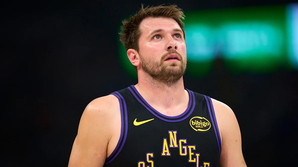 5 Key Questions Facing the Lakers Ahead of Training Camp