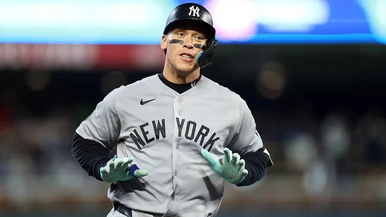 Aaron Judge Leaves Game Early vs. Twins Due to Right Lower Leg Tightness