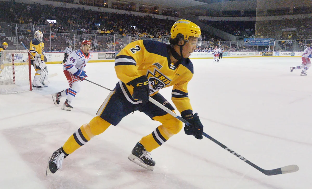 Blackhawks prospect Ty Henry to return to Erie Otters instead of NCAA