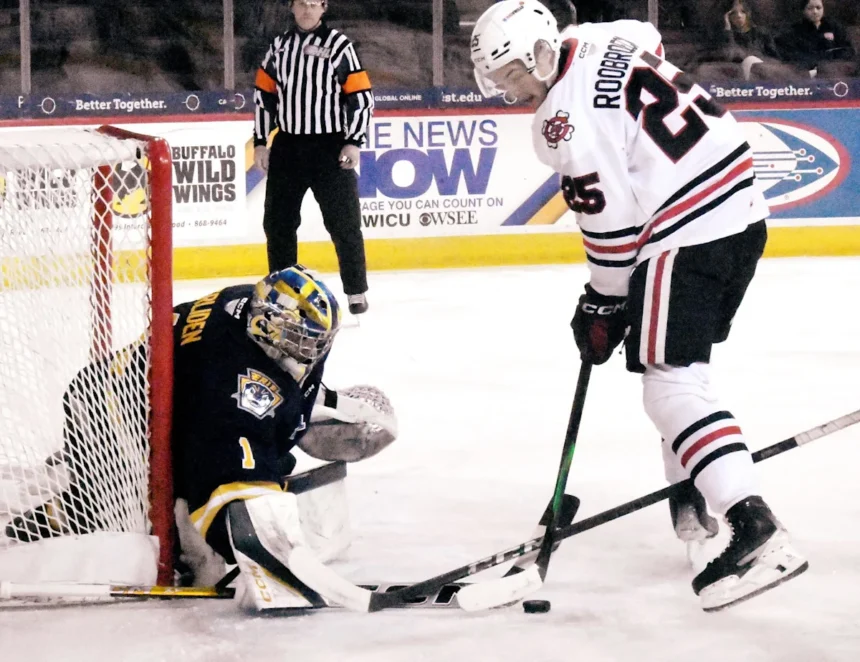 Blackhawks send three players back to junior teams