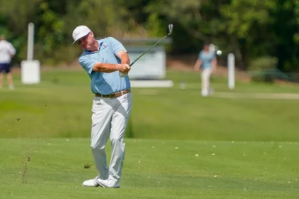 Chad Campbell and Mark Wilson Tied for Lead After Chaotic Sanford Start