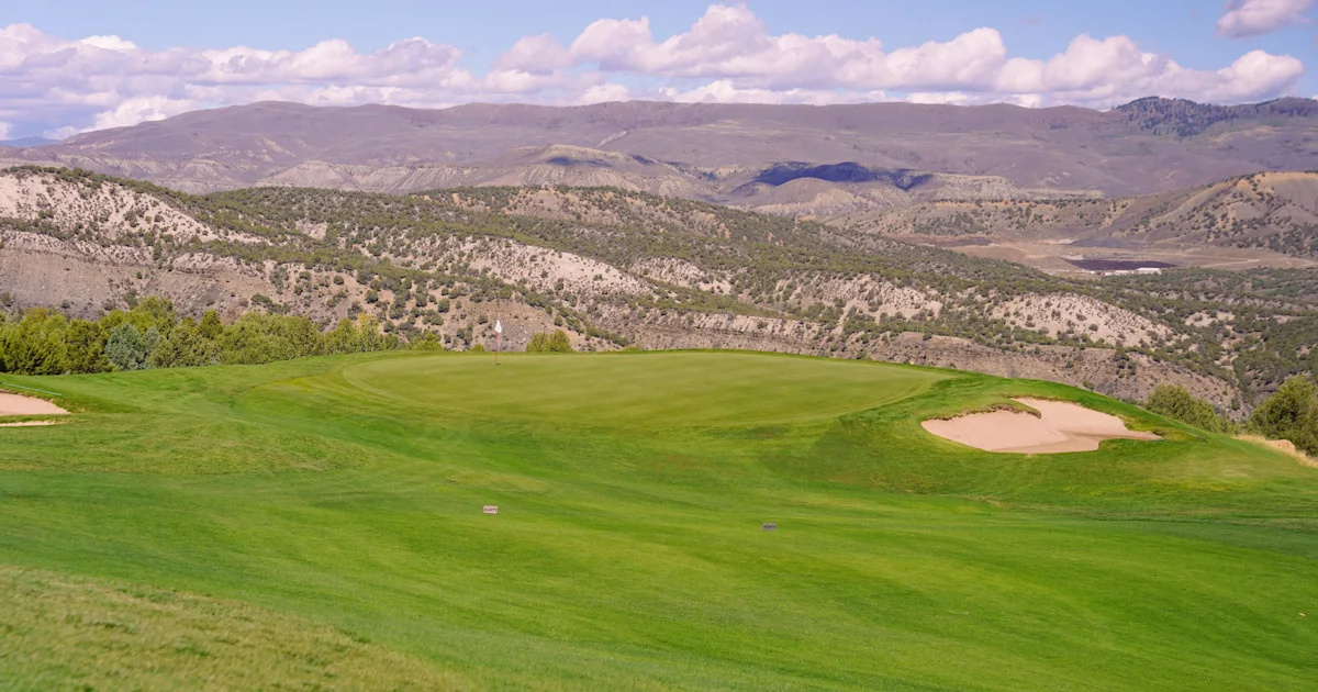 College golf's Red Sky Classic showcases stunning scenery.