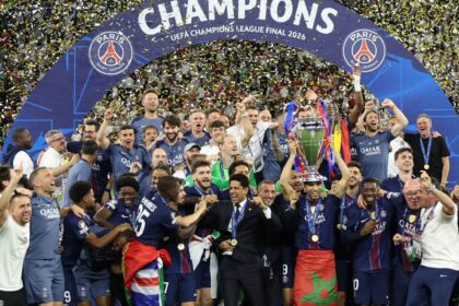 Everton could sign ex-PSG striker on free transfer after being offered him