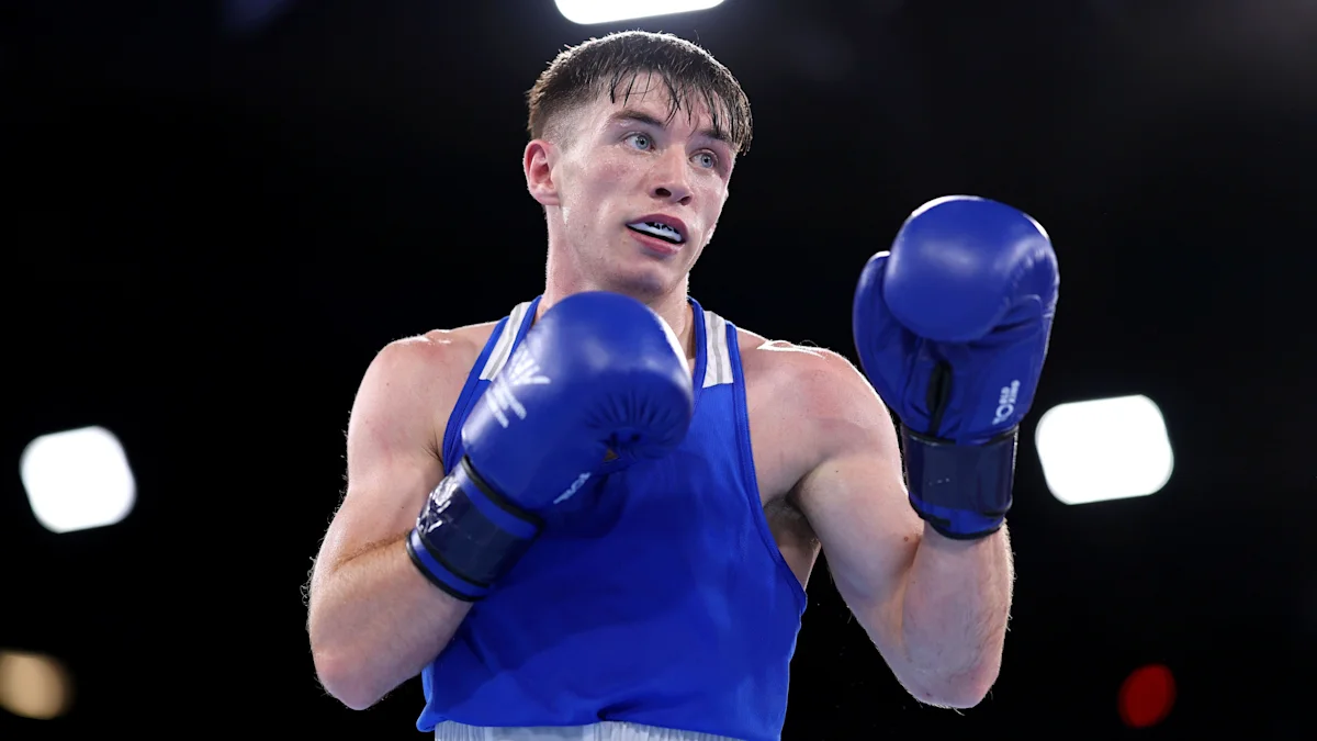 Gallagher beats Bocarov to secure last-16 spot