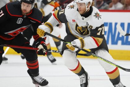 Golden Knights extend William Karlsson with 2-year, $13.5 million contract
