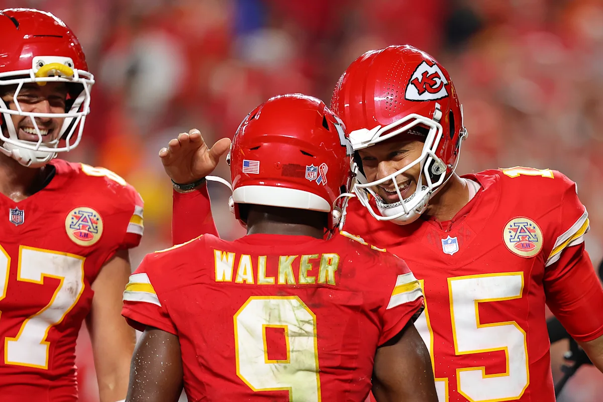 'I held my breath': Kenneth Walker carries Chiefs win; Patrick Mahomes says he's fully back in some areas, not others