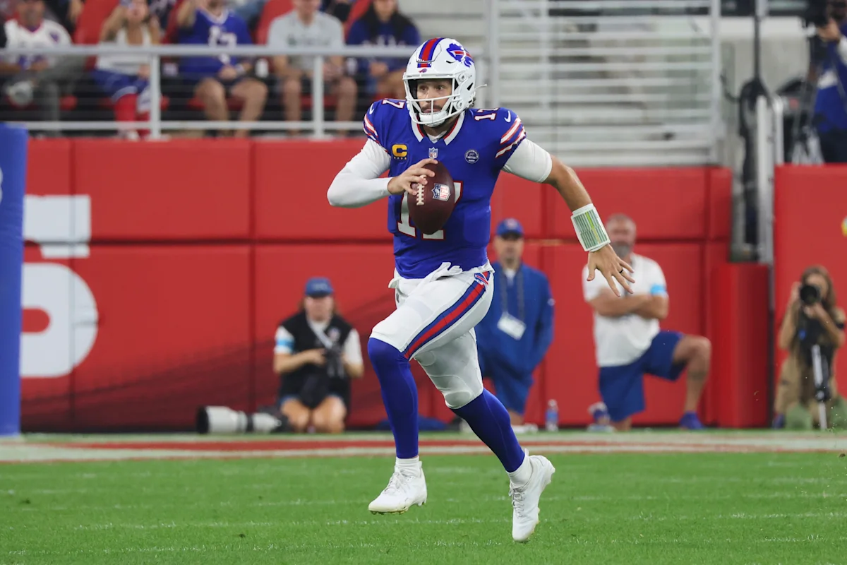 Josh Allen scores first touchdown in Bills' brand-new stadium