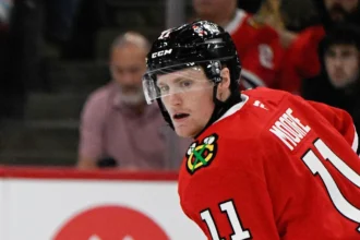 Kantserov scores winning backhand in Blackhawks' 3-2 victory over Blues