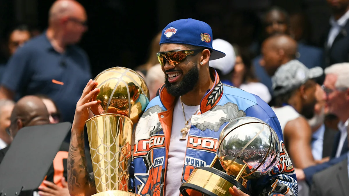 Knicks' Second Apron Concerns Rise as Karl-Anthony Towns Extension Talks Stall