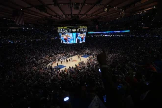 Knicks suspend ticket sales and refund fans after pricing error leads to overcharge