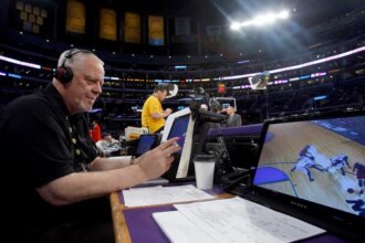 Lakers Public Address Announcer Lawrence Tanter Dies at 76