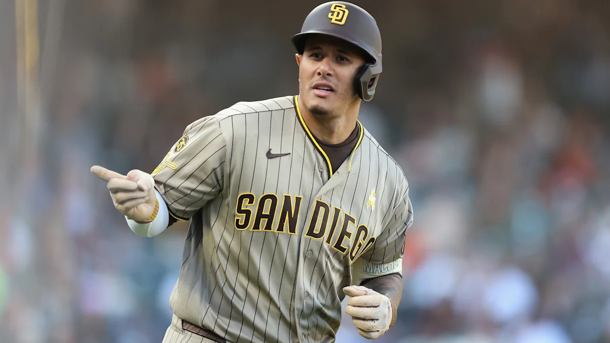 Machado homers as Padres defeat Giants 6-4 for seventh consecutive win