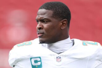 Miami Dolphins RB De'Von Achane reportedly tore his ACL