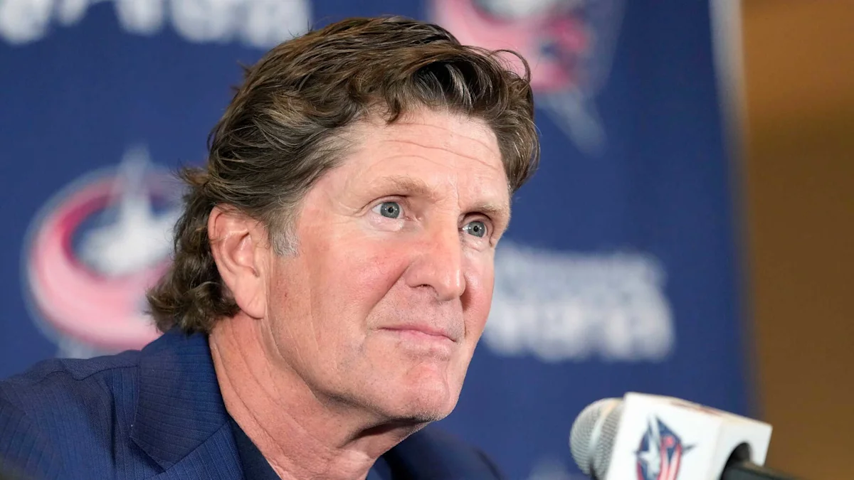 Mike Babcock returns to NHL as Oilers and four other teams make coaching changes