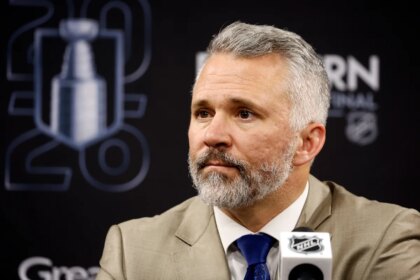Montreal Canadiens extend coach Martin St. Louis's contract for multiple years