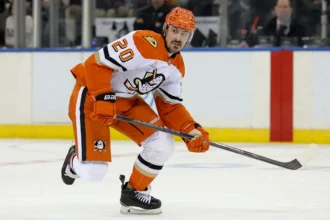 Montreal Canadiens sign Chris Kreider to one-year contract