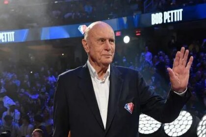 NBA's first MVP Bob Pettit dies aged 93
