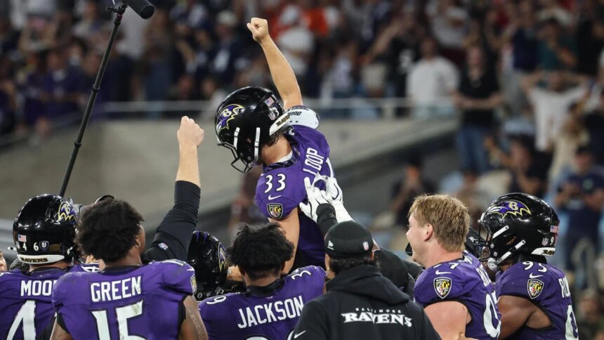 NFL Week 3 Delivers Historic Finishes; Final Regular-Season MLB Power Rankings and Playoff Bracket Released