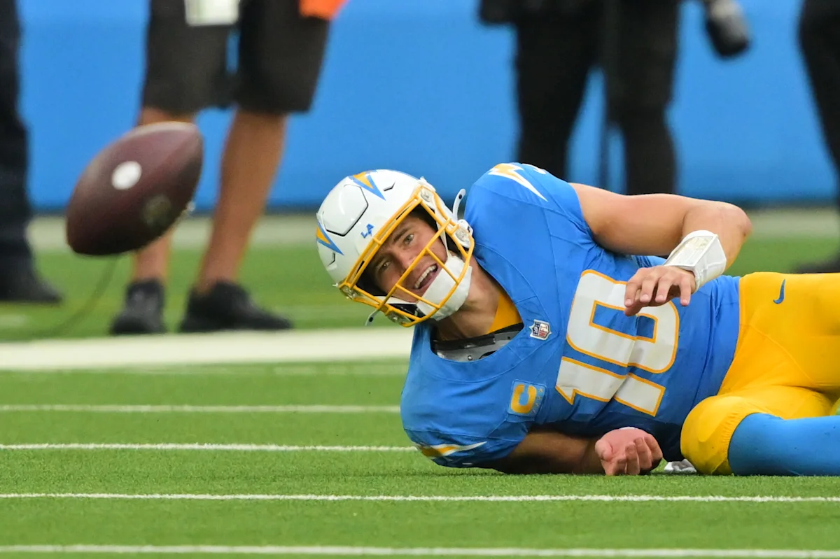 NFL Week 3 betting: 5 biggest storylines, including sliding Chargers and surging Vikings