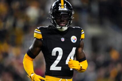NFL Week 4 injury report: Latest updates on Joey Porter, De'Von Achane, Baker Mayfield
