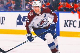 Nathan MacKinnon favored to win 2026 NHL Conn Smythe Trophy