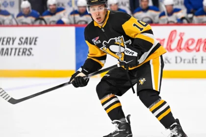 Penguins' Andrei Kuzmenko takes leave after father is killed by bear in Russia