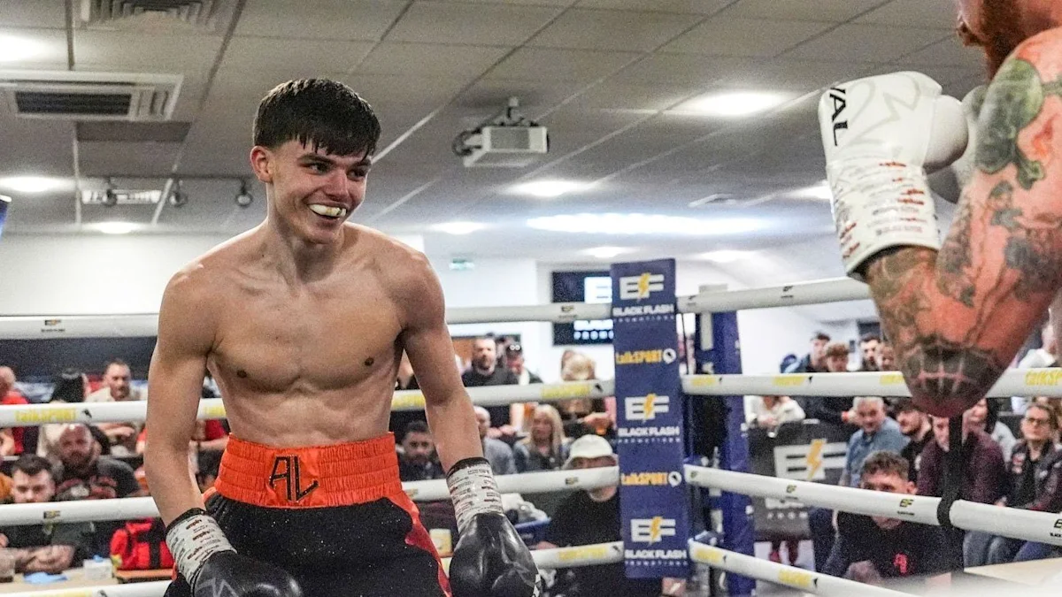 Pro boxer, 20, opens up about impact of his dad