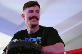 Retiring Heaney thanks 'special' fans for send-off