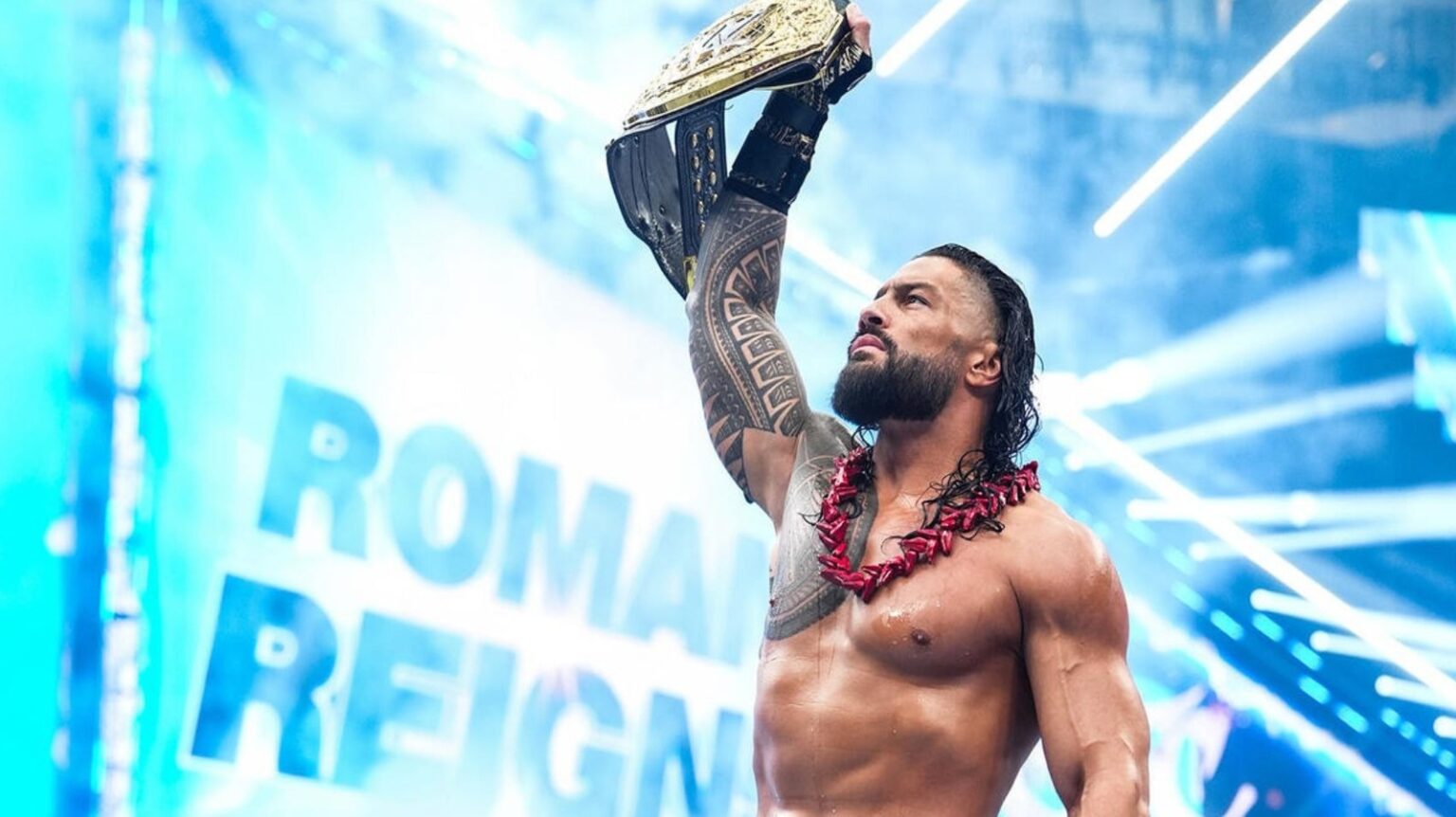 Roman Reigns Defeats Penta to Retain World Heavyweight Title at WWE Raw Main Event