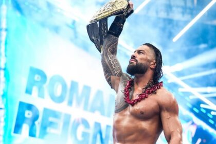 Roman Reigns Defeats Penta to Retain World Heavyweight Title at WWE Raw Main Event
