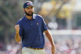 Scottie Scheffler leads U.S. as Internationals seek to end Presidents Cup drought in 2026.