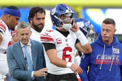 Six NFL teams with injured QBs reset expectations; Giants eyeing draft again