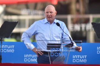 Steve Ballmer apologizes to fans, says Clippers will comply with NBA sanctions
