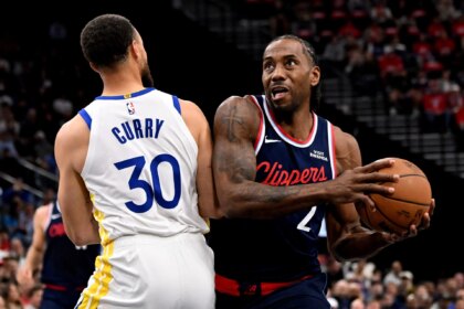 Toronto Raptors complete trade and assign number to Kawhi Leonard in starting five