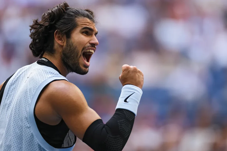 US Open: Carlos Alcaraz breezes past Tommy Paul in straight sets to advance to quarterfinal