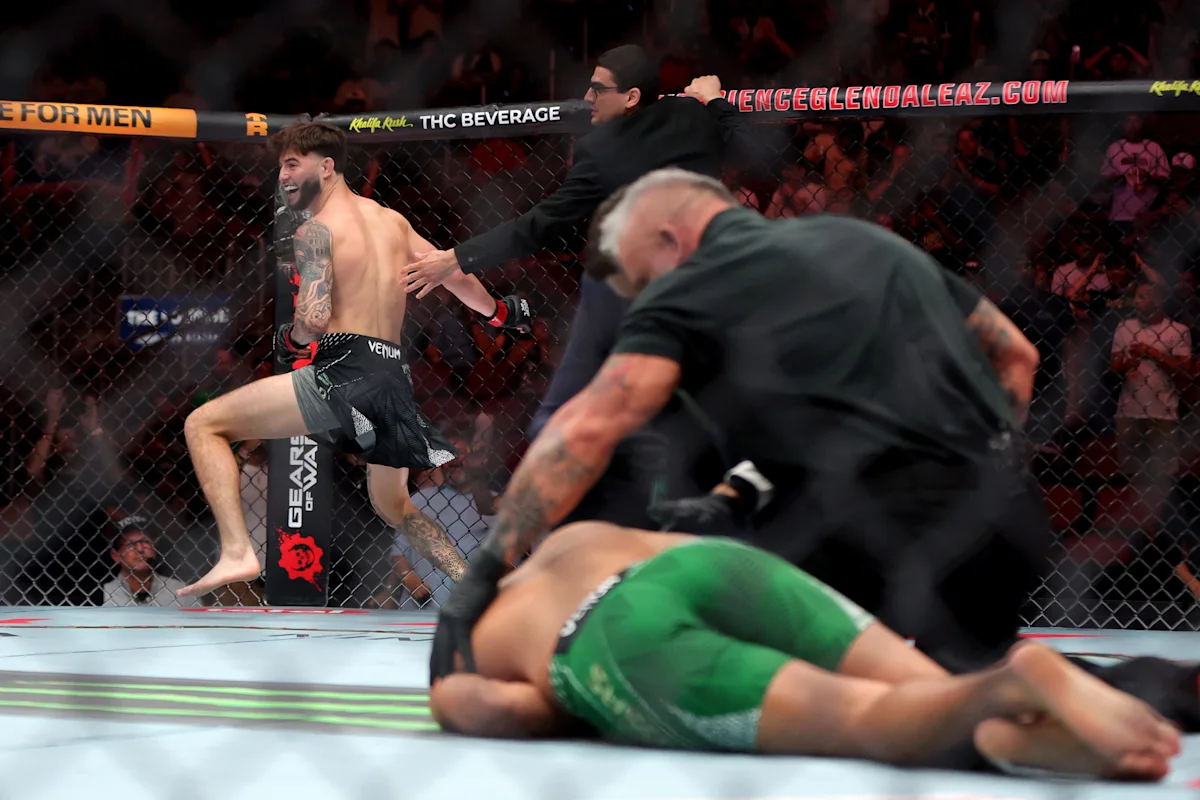 Video and poll reveal best stoppage at Noche UFC