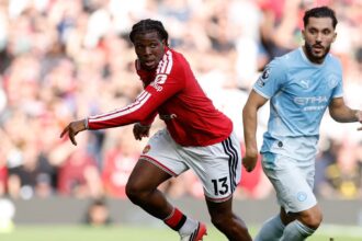 Why Carrick must drop Man Utd star who was as bad as Dalot & Dorgu