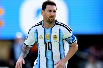 Lionel Messi to play final Argentina match in October friendly in Buenos Aires