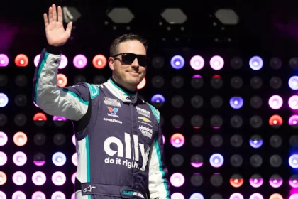Alex Bowman cleared to return at Bristol after missing four NASCAR races