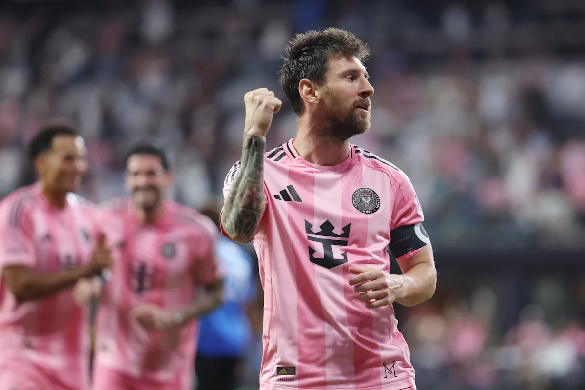 Lionel Messi scores 4 in 7-1 win over CF Montréal, takes MLS Golden Boot lead