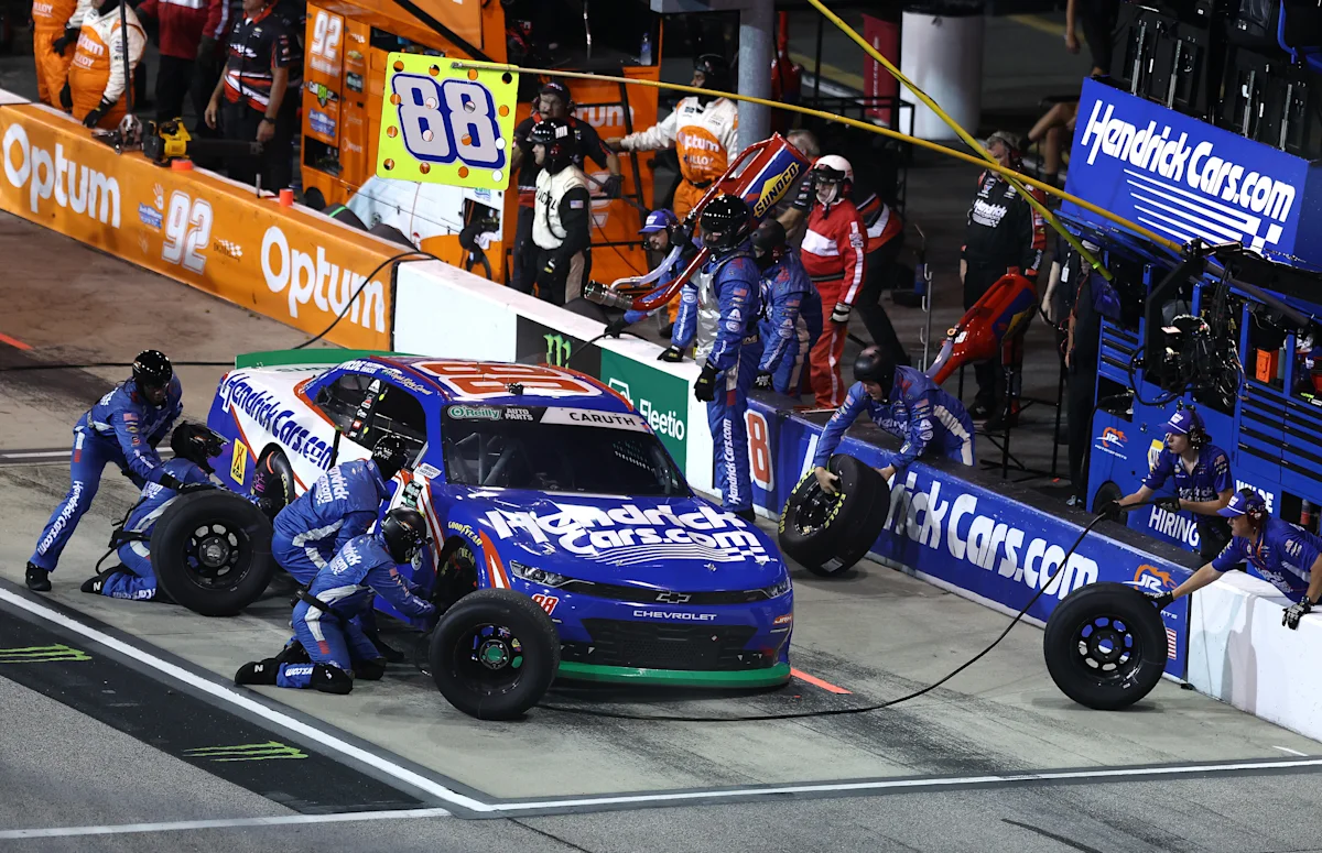 NASCAR O'Reilly Series race red-flagged after pit road crash near pit crew