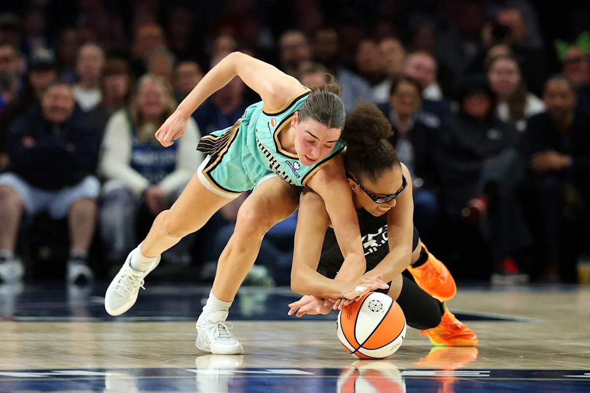 WNBA fans react to Olivia Miles’ referee comments, saying ‘Imagine if Caitlin said this’