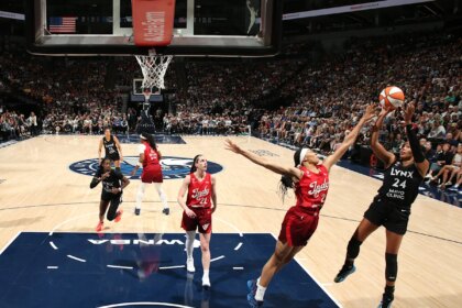 WNBA Teams Start Sensing Playoff Pressure