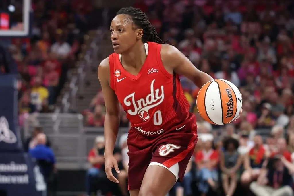Kelsey Mitchell Uses Late Father’s Memory to Motivate Fever in Critical Season Moment