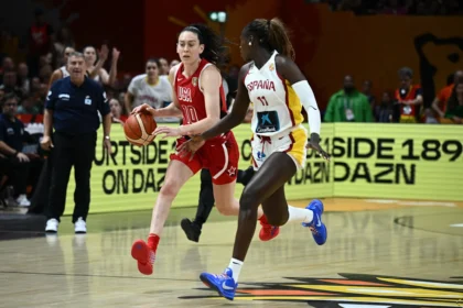Breanna Stewart and Lack of 3-Pointers Highlight Winners and Losers in USA vs. Spain Game