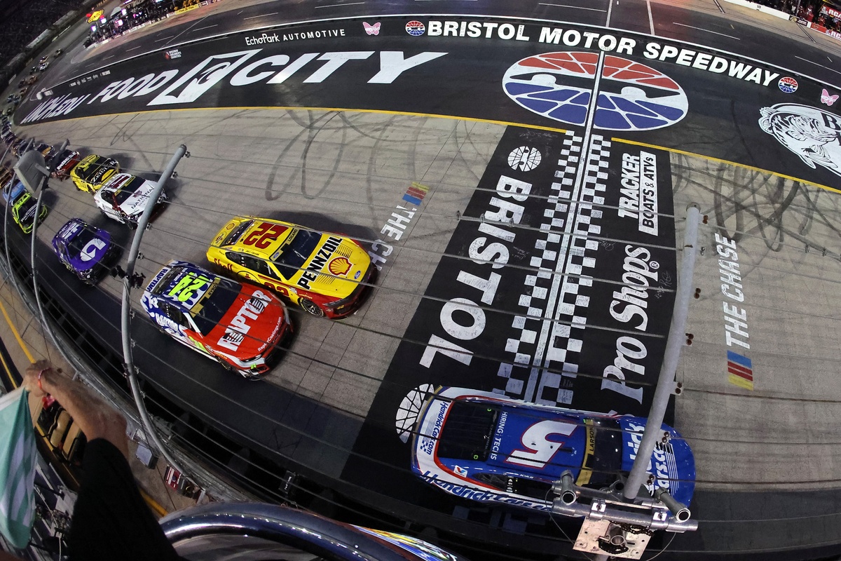 Complete NASCAR Cup points standings following 2026 Bristol Night Race