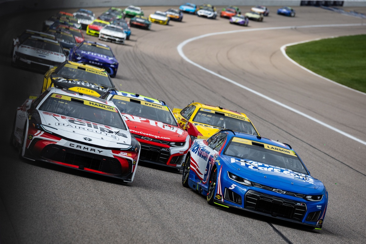 Complete NASCAR Cup points standings after 2026 Kansas II race
